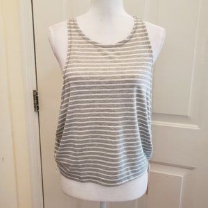 NWT Yogalicious Sleeveless Top Size Large